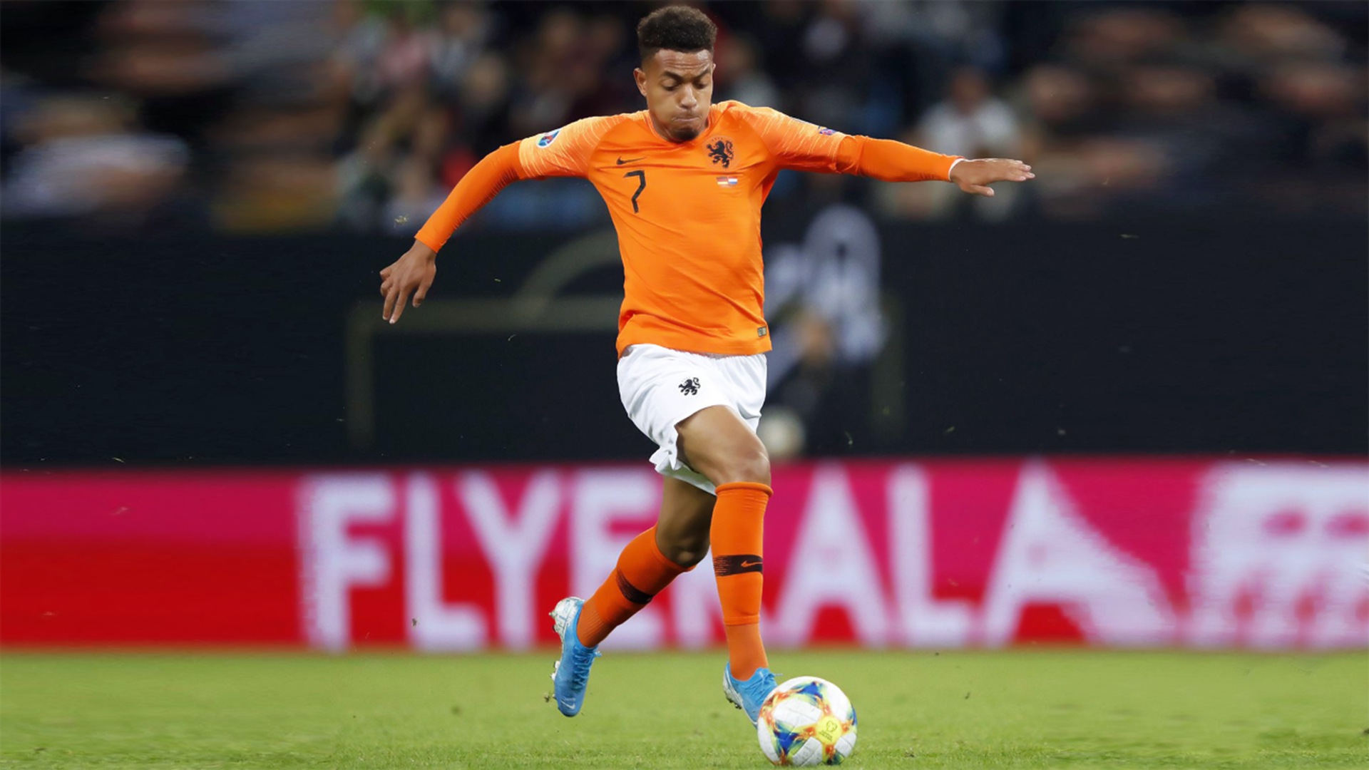 荷兰国家队在欧洲杯正赛门票前途光明 荷兰国家队在欧洲杯正赛门票前途光明