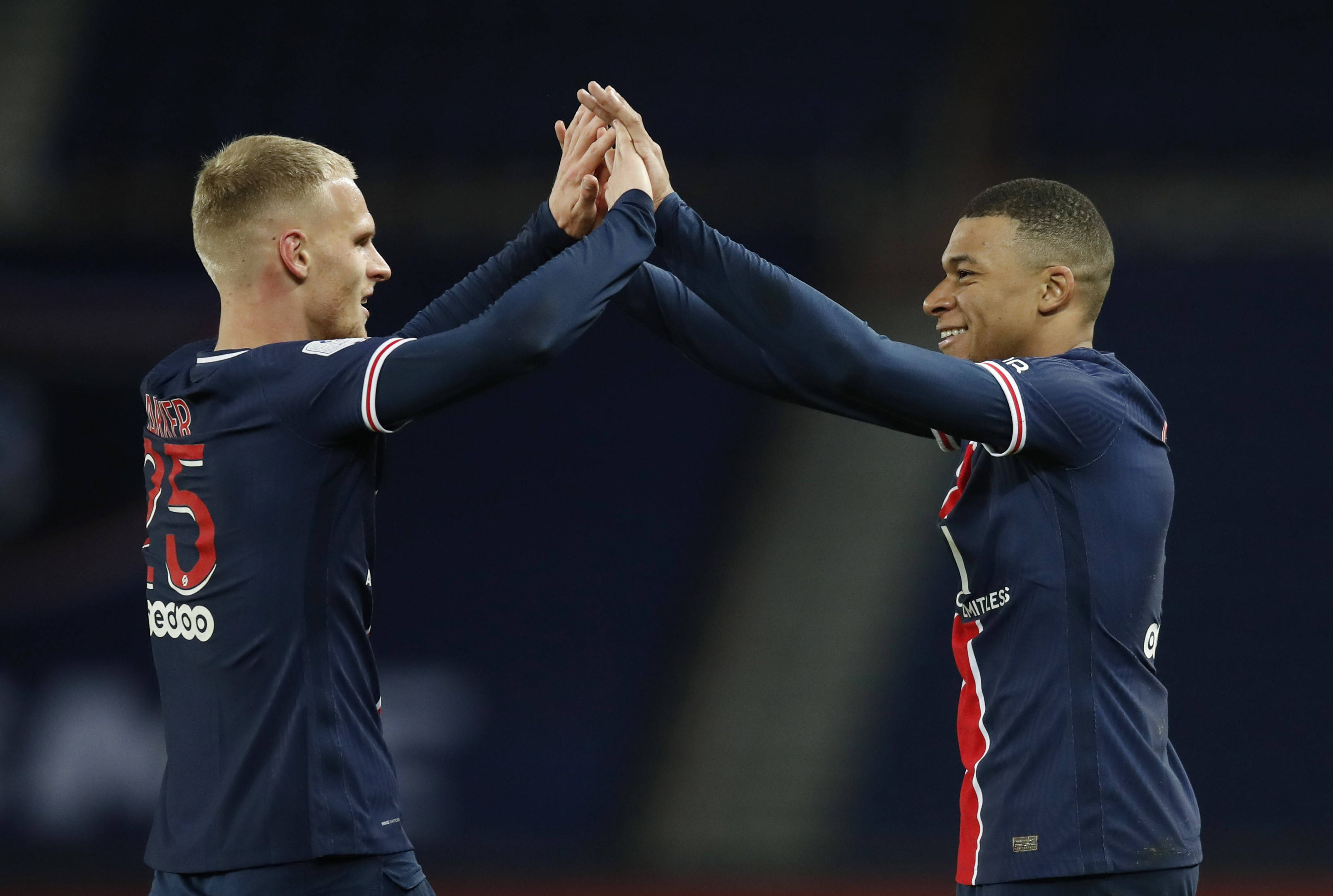 尼姆成功反超瓦朗谢纳,联赛表现持续看涨! 尼姆成功反超瓦朗谢纳,联赛表现持续看涨!