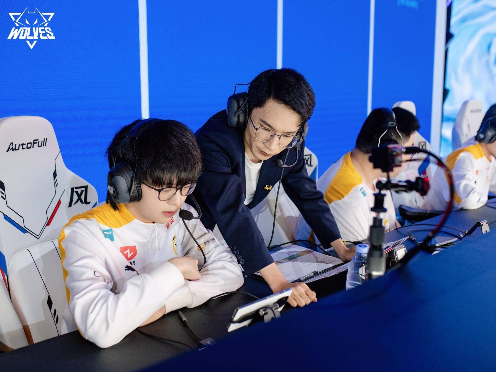 乐鱼vip注册-狼队被击败，主场遭遇团队合作