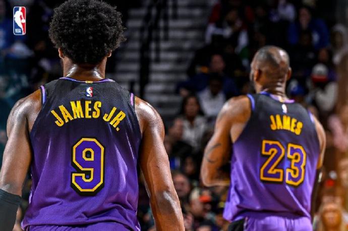 76人大胜湖人,取得四连胜 76人大胜湖人,取得四连胜