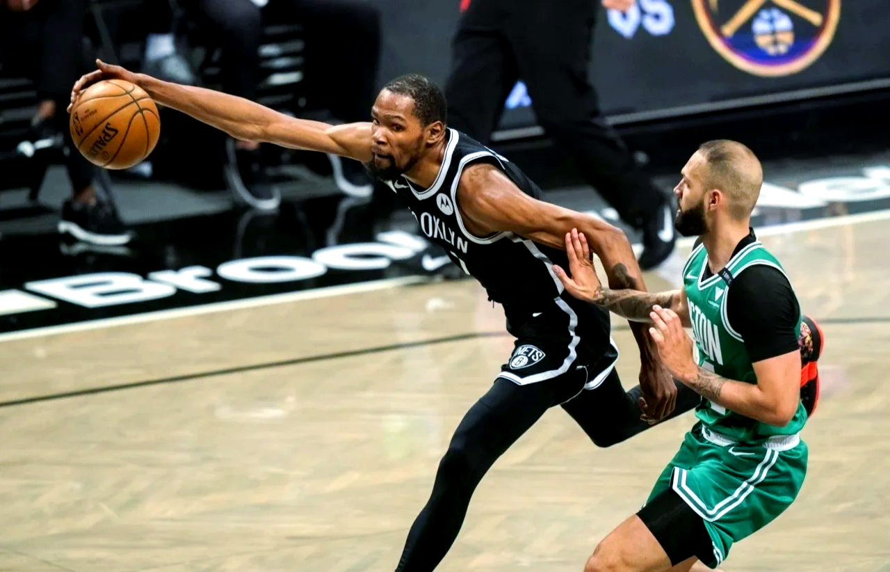 leyusport-篮网大胜凯尔特，晋级季后赛