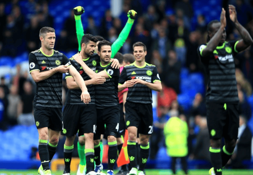 包含双方对决呈现白热化态势,胜负难分令人屏息的词条 包含双方对决呈现白热化态势,胜负难分令人屏息的词条