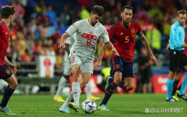 欧国联超级豪门相遭遇,强强对话引爆看点 欧国联超级豪门相遭遇,强强对话引爆看点