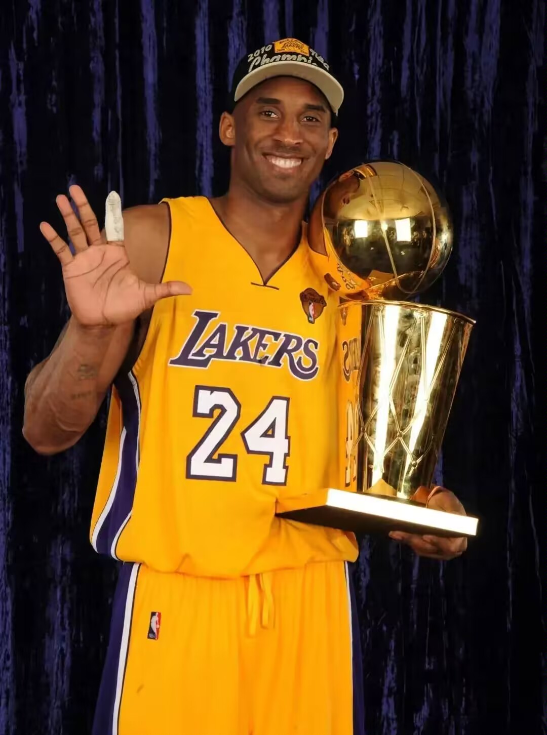 关于NBA顶级球星闪耀场上,篮球篮球璀璨风采动人心弦的信息 关于NBA顶级球星闪耀场上,篮球篮球璀璨风采动人心弦的信息